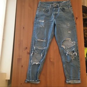 Distressed Boyfriend Jeans